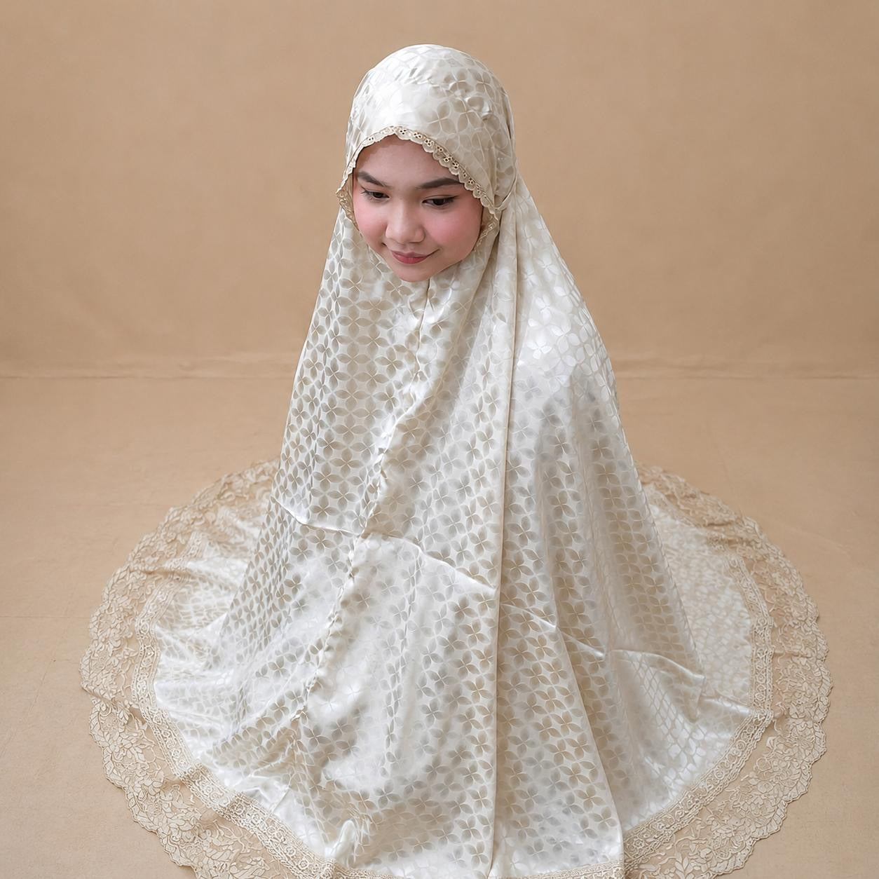 Mukena Noor — Crème Floral